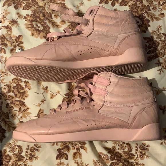 Woman’s Pink Reebok Sneakers - Picture 2 of 3